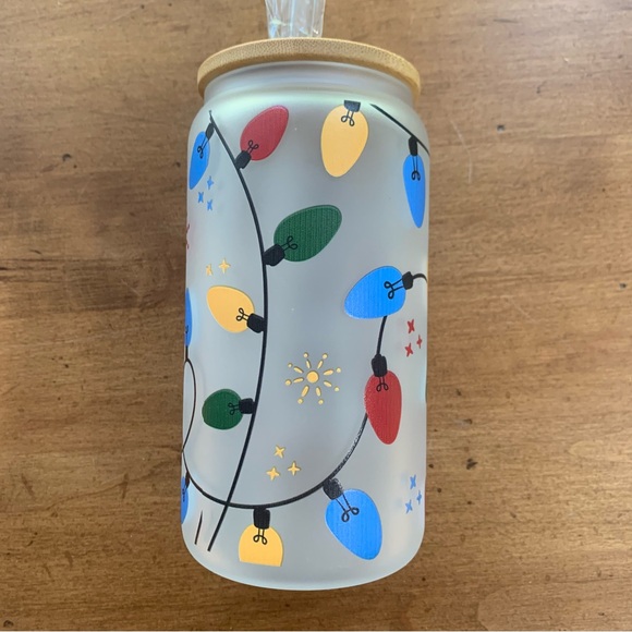 Holiday Lights Glass Drinking Cup with Straw and Bamboo Lid - Picture 5 of 7